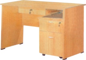 7010木制辦公桌